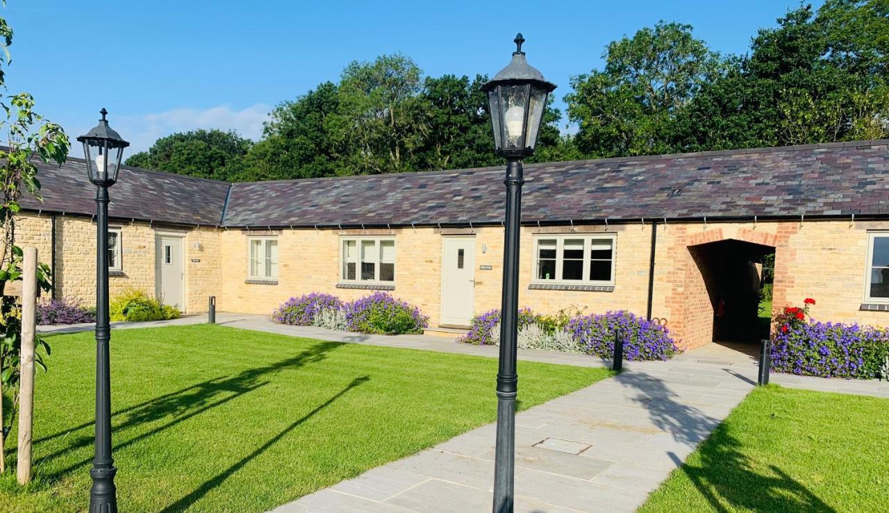 Briary Cottages at Iletts Farm Brackley  Exteriör bild